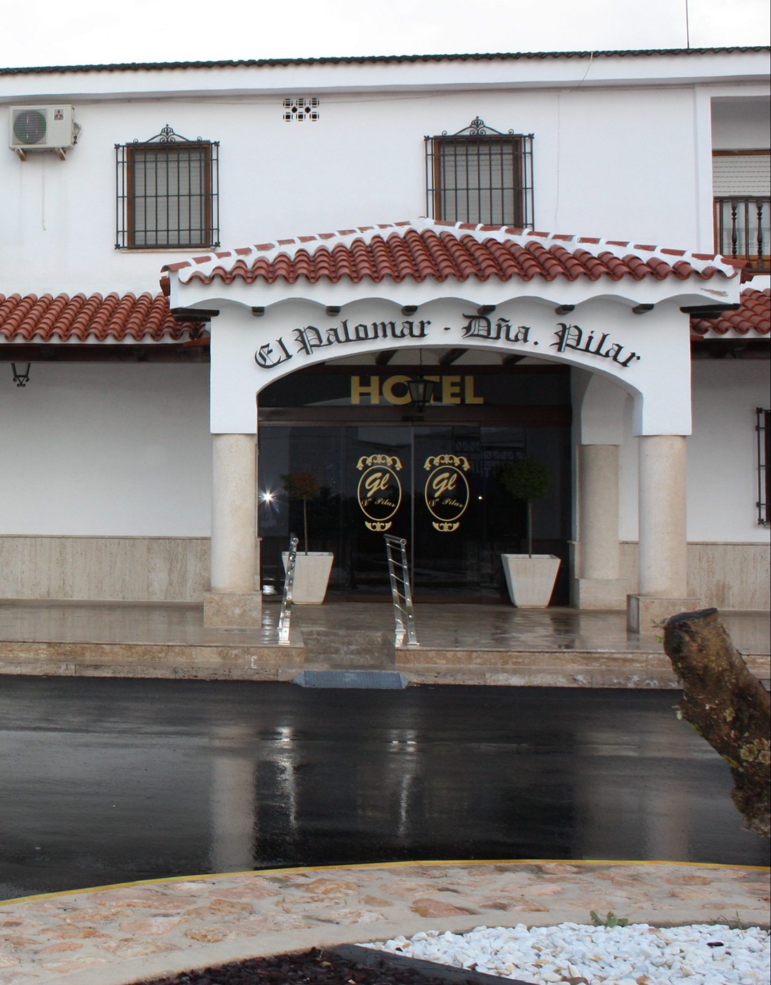 Hotel y Restaurante El Palomar en Tomelloso Ven a visitarnos, ambiente tranquilo y acogedor Hotel y Restaurante El Palomar en Tomelloso Ven a visitarnos, ambiente tranquilo y acogedor